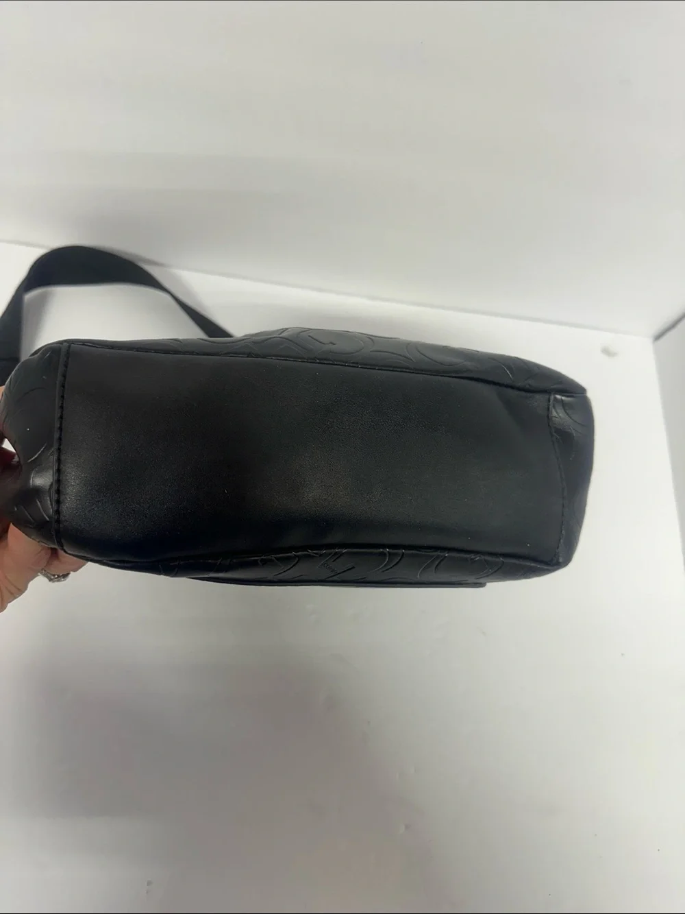 Guess sleek black